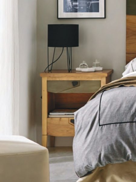 Mesita Adhara con hueco