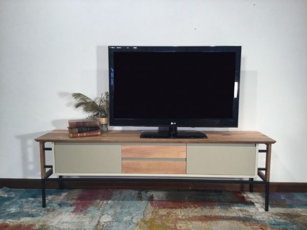 Bancada de televisión Atenea Nº3